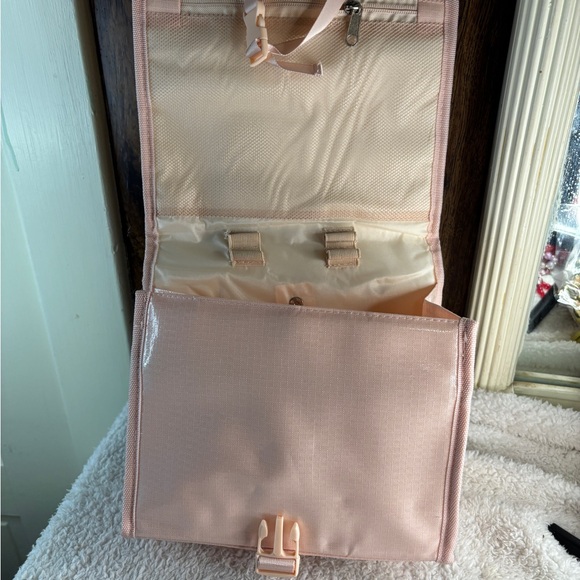 Elegant Pink Travel Toiletries Bag NWT - Picture 5 of 8